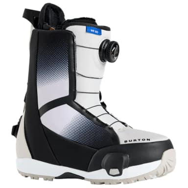 burton waverange woman step on snowboard boots