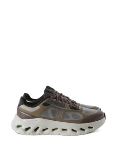on cloudtilt remix low-top sneakers